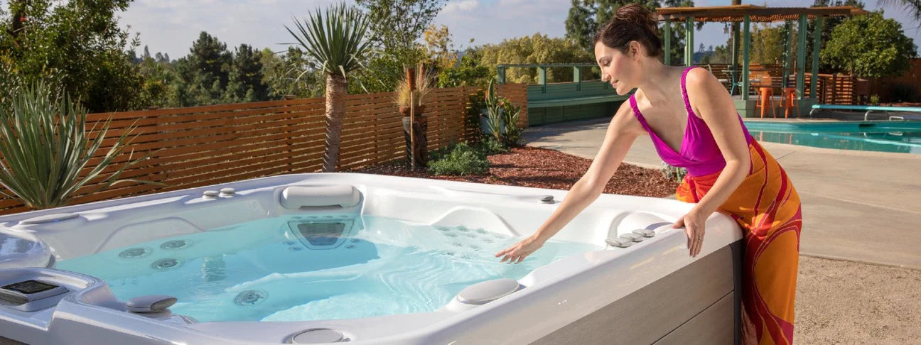 How to Determine the Best Pillows for Your Hot Tub