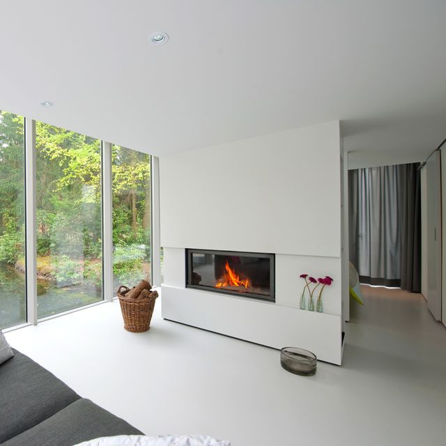 s[21]sf 105 Wood Fireplace