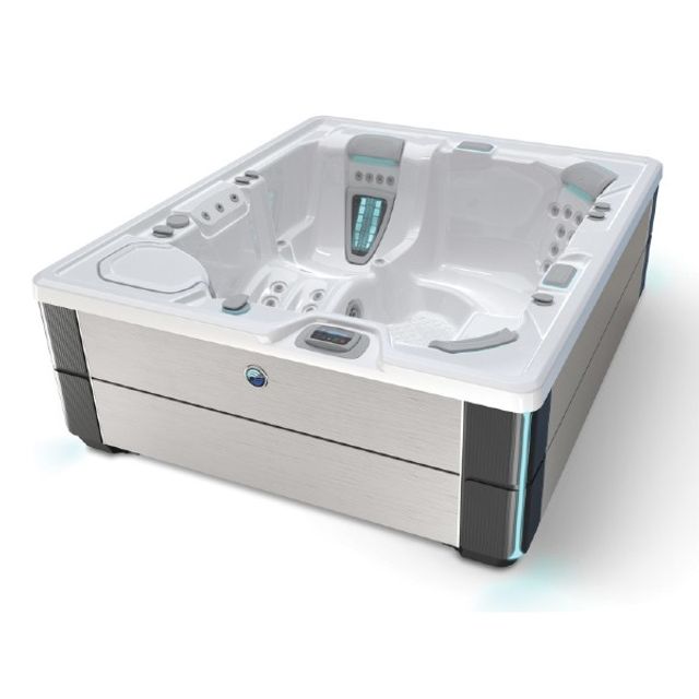 Sovereign 5 Person Hot Tub